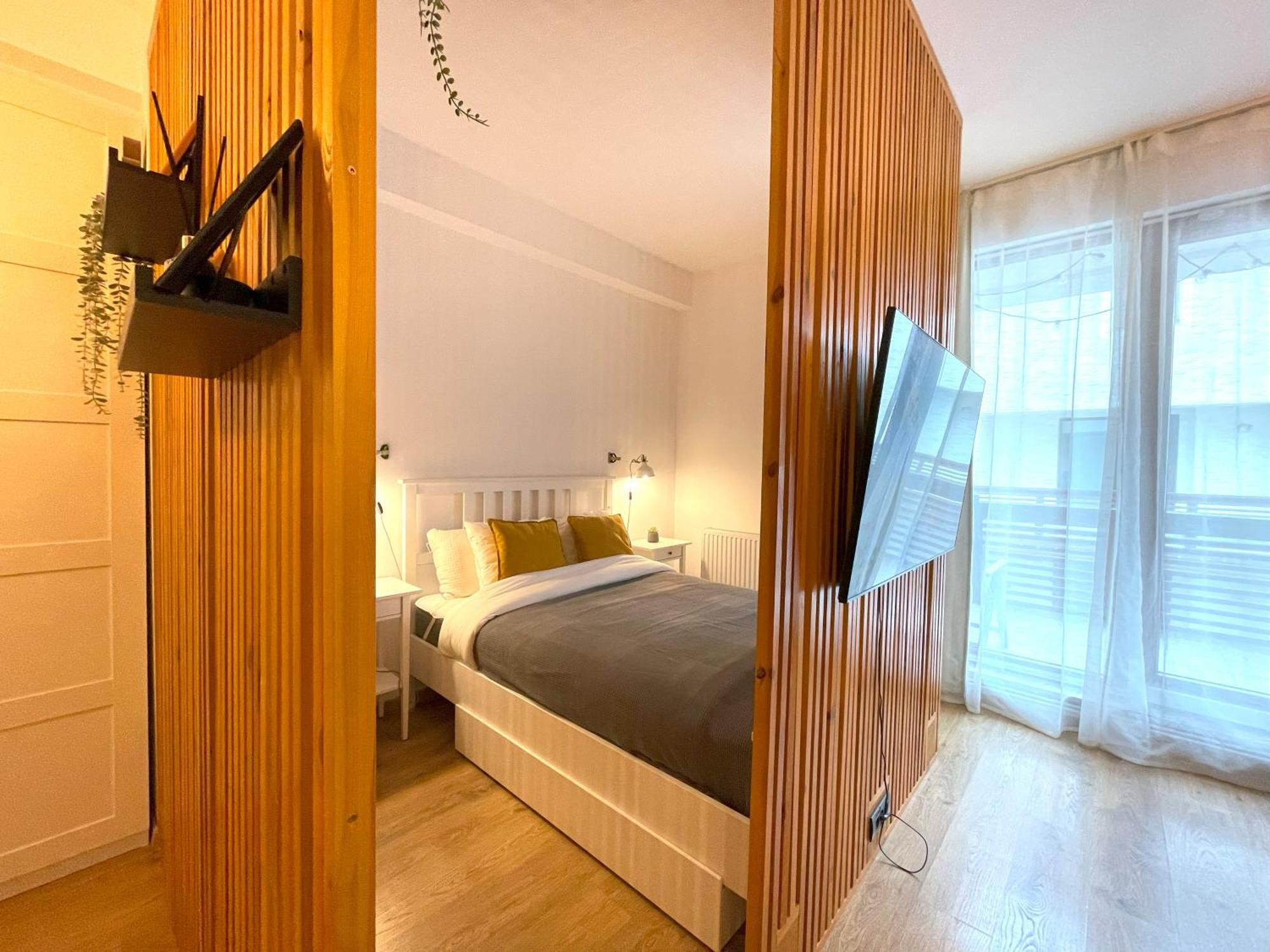 Forest Oasis Studio - Free Netflix And Disney Plus Predeal Luaran gambar